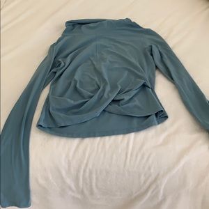 Lululemon size 10 blue turtleneck